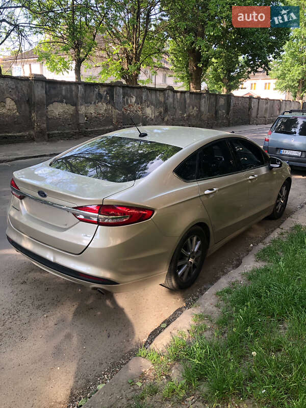 Седан Ford Fusion 2016 в Львове