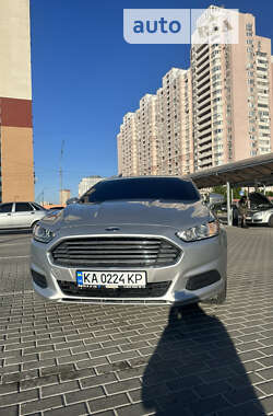 Седан Ford Fusion 2015 в Киеве