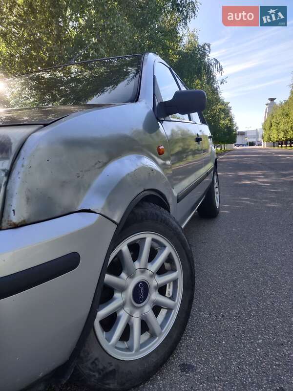 Хетчбек Ford Fusion 2005 в Підгородному