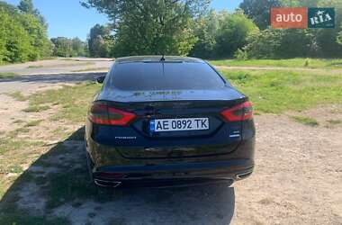 Седан Ford Fusion 2016 в 