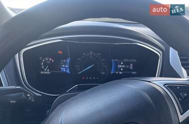 Седан Ford Fusion 2014 в 