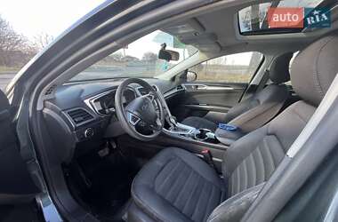Седан Ford Fusion 2014 в 