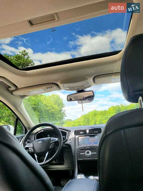 Седан Ford Fusion 2019 в Чорткове