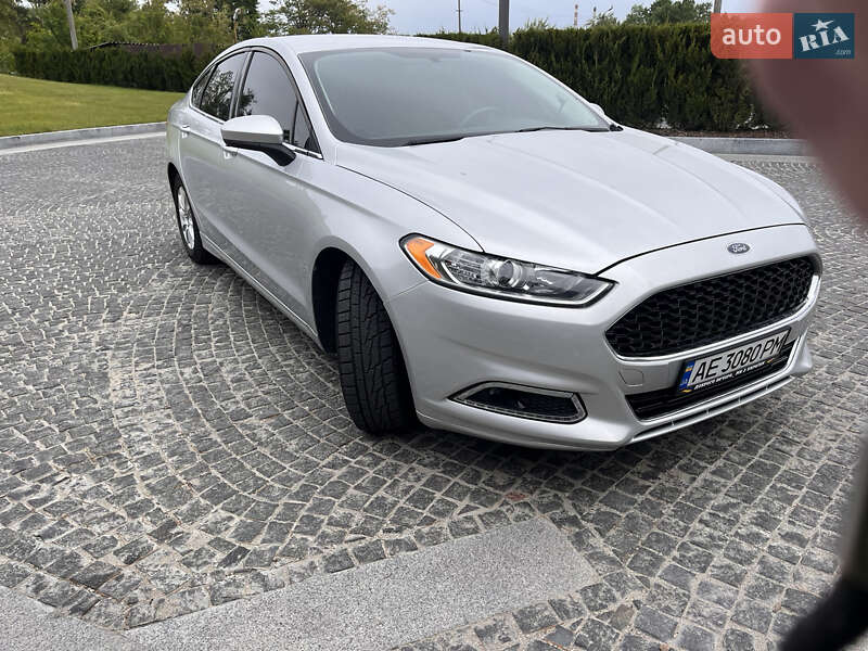 Седан Ford Fusion 2015 в Львове