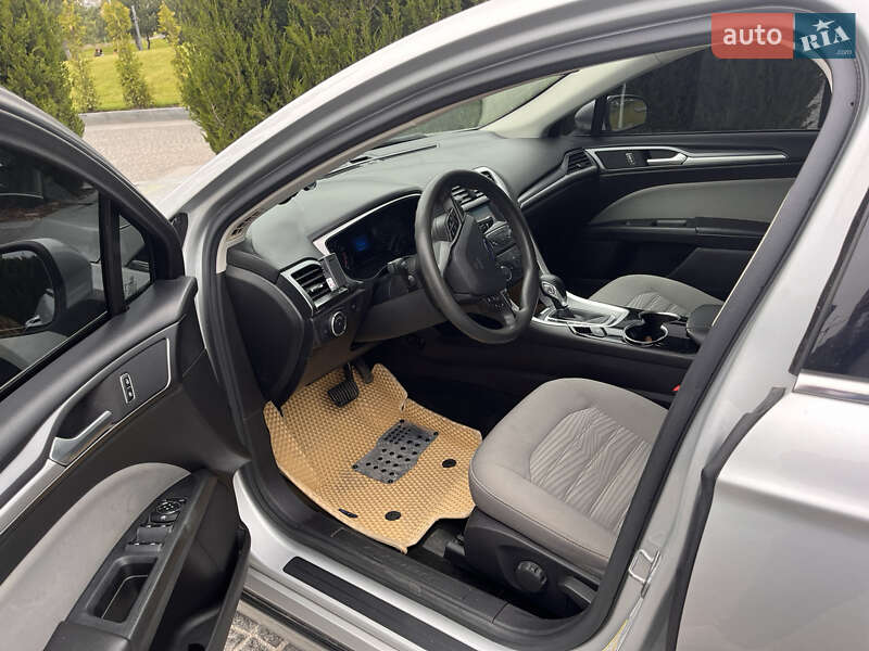 Седан Ford Fusion 2015 в Львове