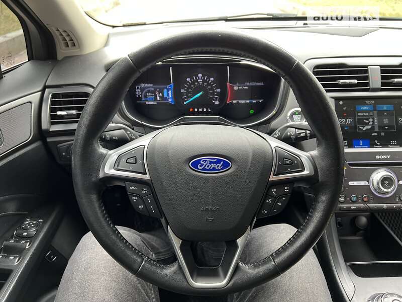 Седан Ford Fusion 2016 в Житомире