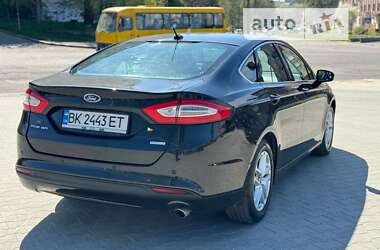 Седан Ford Fusion 2014 в Ровно