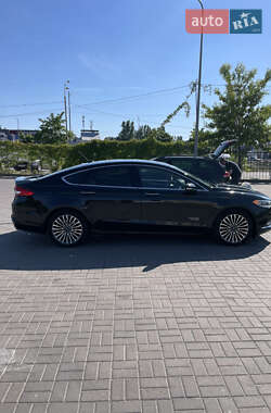 Седан Ford Fusion 2018 в 
