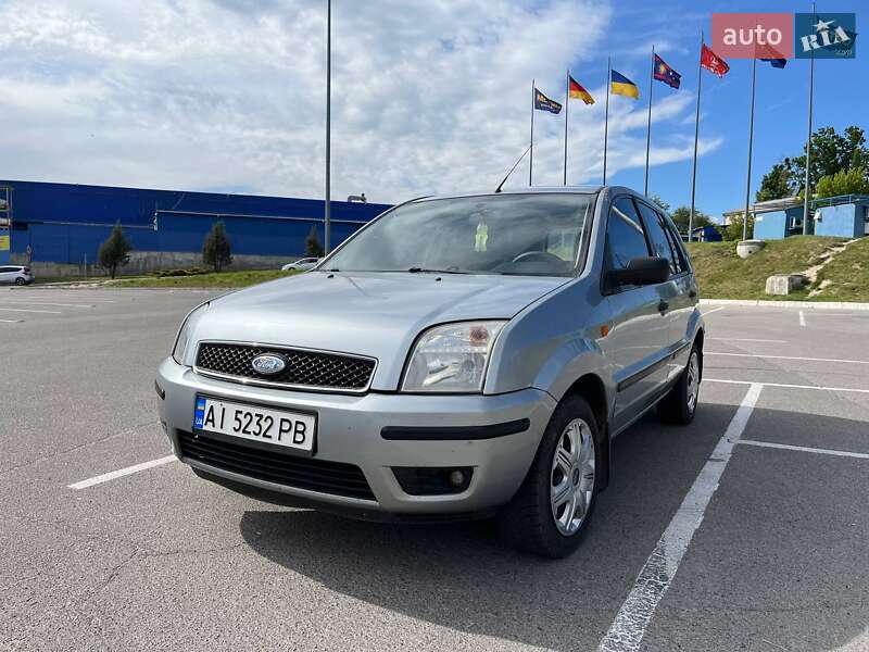 Хэтчбек Ford Fusion 2005 в Виннице