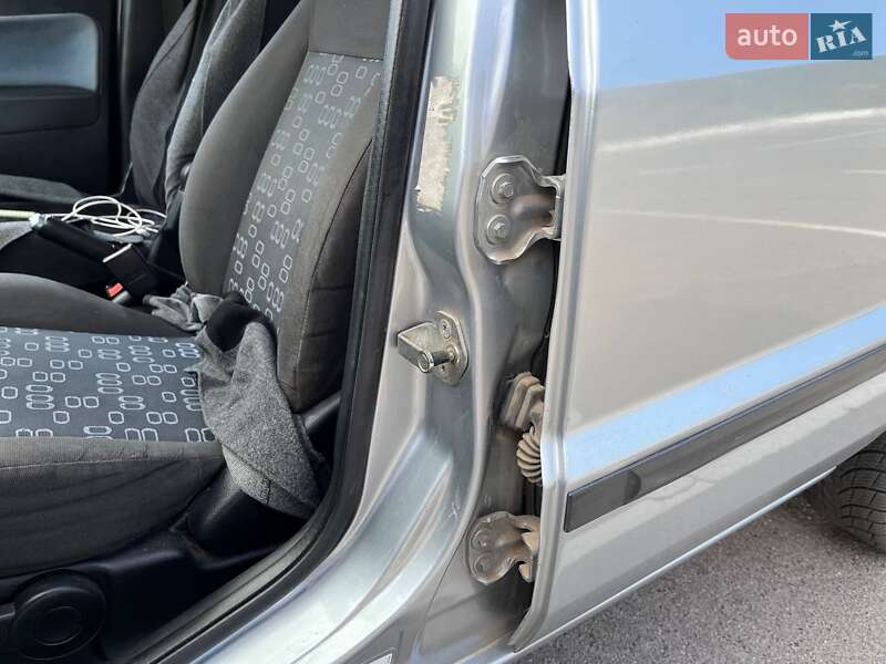 Хэтчбек Ford Fusion 2005 в Виннице