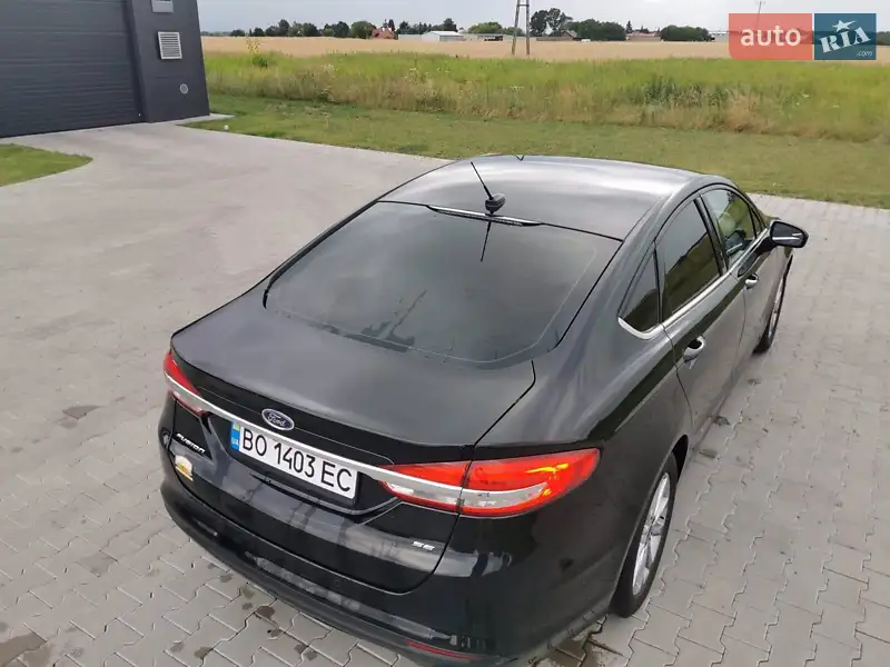 Седан Ford Fusion 2017 в 