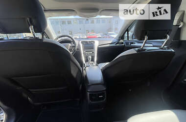 Седан Ford Fusion 2012 в 