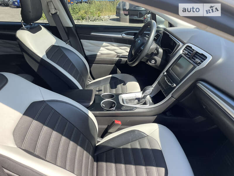 Седан Ford Fusion 2012 в Києві фото 27 Седан Ford Fusion 2012 в Києві