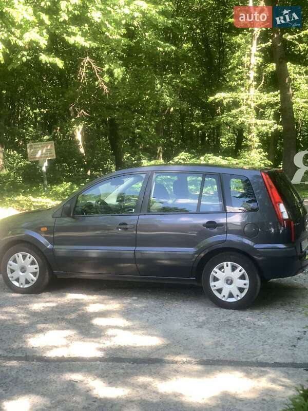 Хэтчбек Ford Fusion 2006 в Нетешине фото 2 Хэтчбек Ford Fusion 2006 в Нетешине