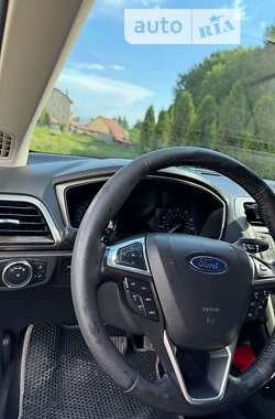 Седан Ford Fusion 2013 в Львове