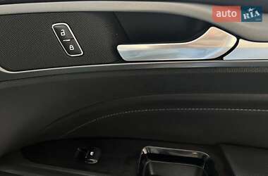 Седан Ford Fusion 2013 в 