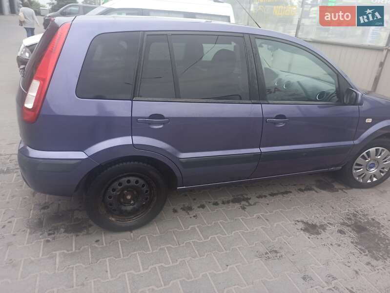 Хетчбек Ford Fusion 2005 в Тернополі
