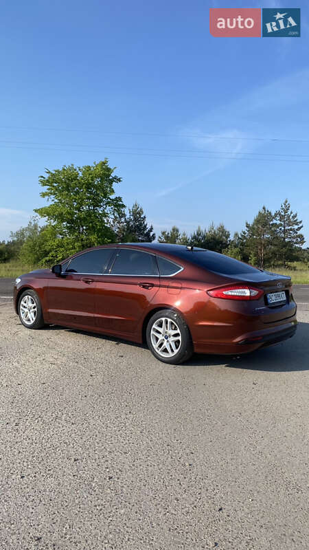 Седан Ford Fusion 2016 в Львове
