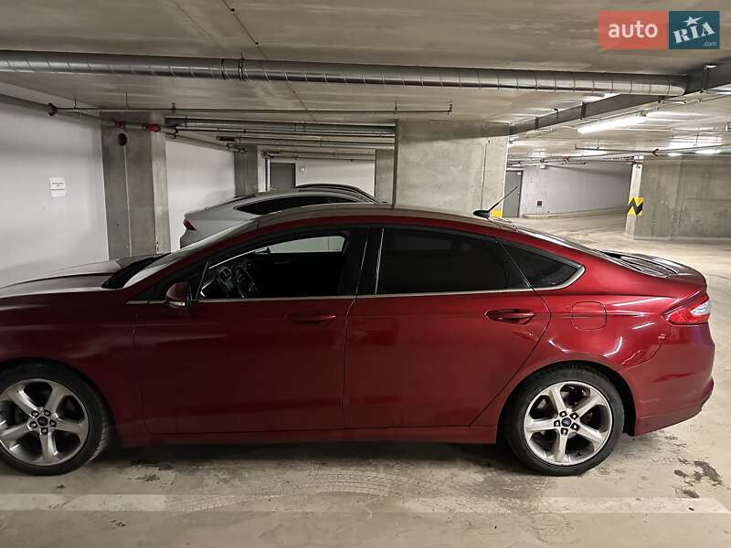 Седан Ford Fusion 2014 в Одесі