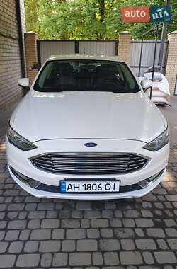 Седан Ford Fusion 2017 в 