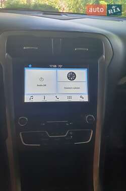 Седан Ford Fusion 2017 в Славянске