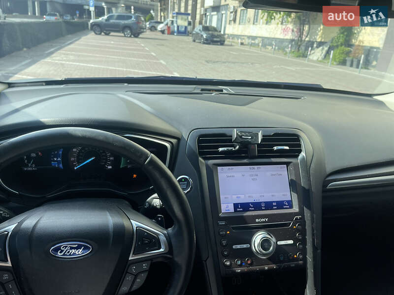 Седан Ford Fusion 2019 в Києві