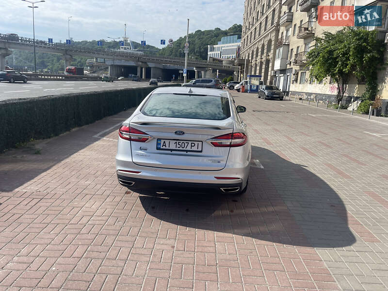 Седан Ford Fusion 2019 в Києві