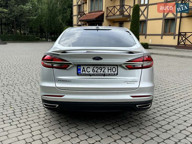 Седан Ford Fusion 2019 в Луцке