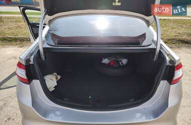 Седан Ford Fusion 2015 в 