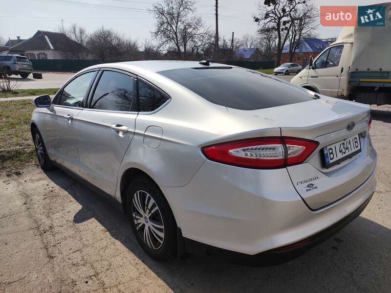 Седан Ford Fusion 2015 в Полтаве