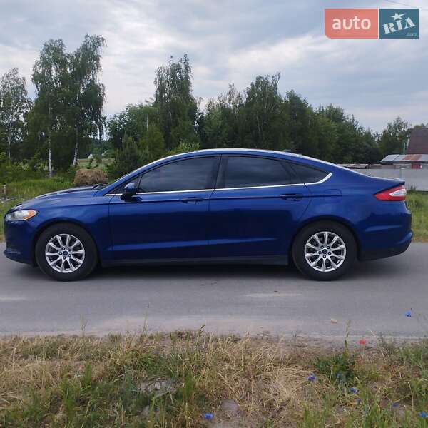 Седан Ford Fusion 2015 в Бородянке