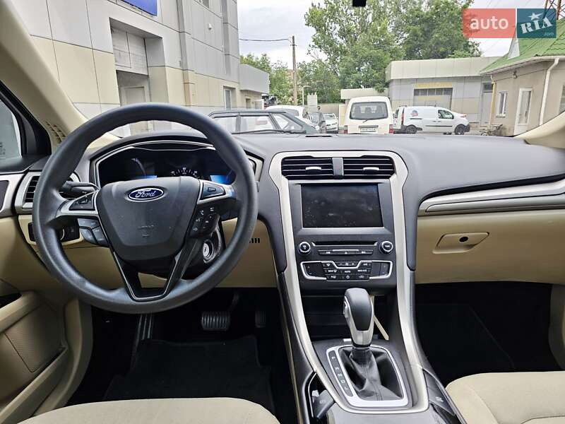 Седан Ford Fusion 2015 в Одессе