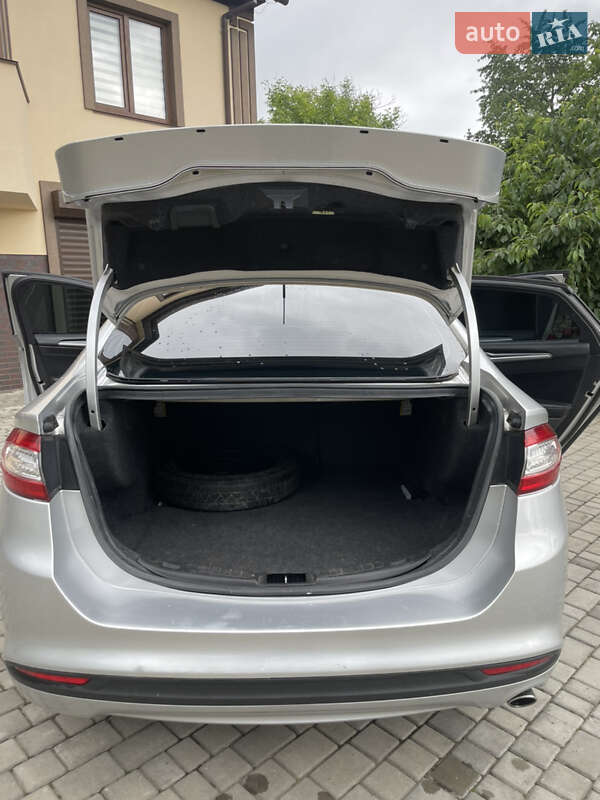 Седан Ford Fusion 2015 в Вінниці