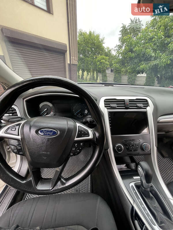 Седан Ford Fusion 2015 в Вінниці