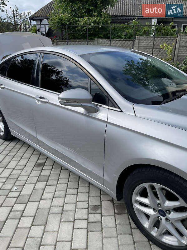 Седан Ford Fusion 2015 в Вінниці