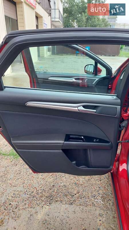 Седан Ford Fusion 2012 в Сумах