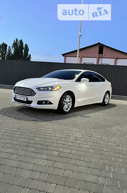 Седан Ford Fusion 2013 в 