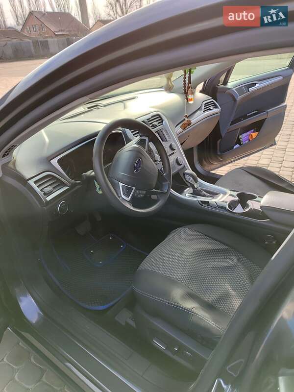 Седан Ford Fusion 2015 в Херсоне