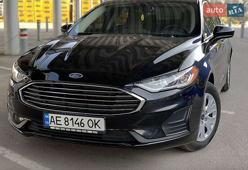 Седан Ford Fusion 2019 в Черкасах