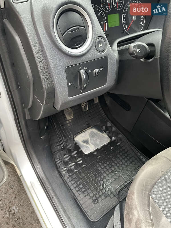Хэтчбек Ford Fusion 2008 в Ивано-Франковске фото 10 Хэтчбек Ford Fusion 2008 в Ивано-Франковске