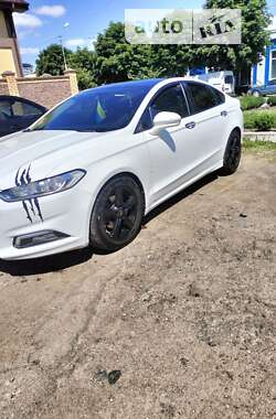 Седан Ford Fusion 2014 в Чуднове