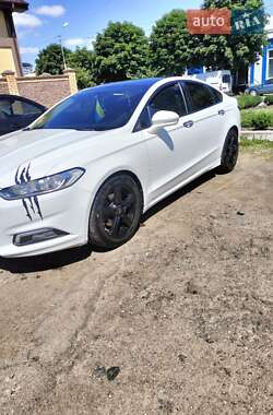 Седан Ford Fusion 2014 в 