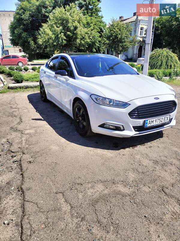 Седан Ford Fusion 2014 в Чуднові