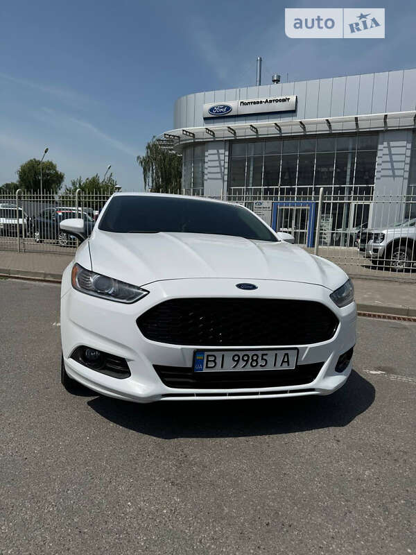 Седан Ford Fusion 2016 в Полтаві