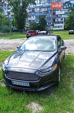 Седан Ford Fusion 2016 в 
