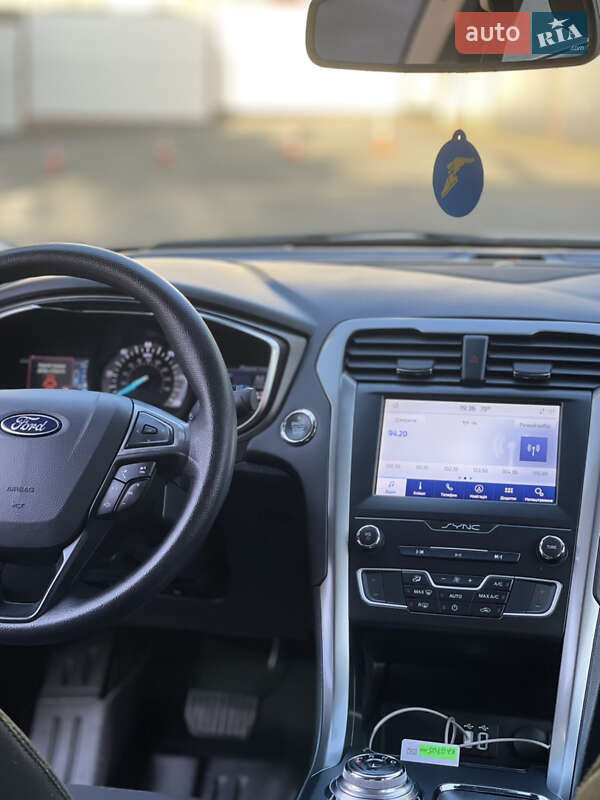 Седан Ford Fusion 2019 в Киеве фото 14 Седан Ford Fusion 2019 в Киеве