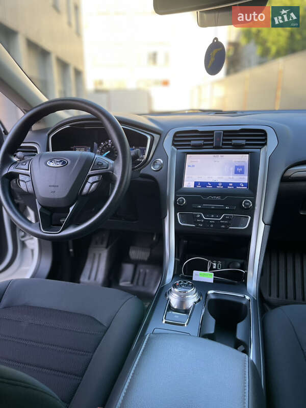 Седан Ford Fusion 2019 в Киеве фото 15 Седан Ford Fusion 2019 в Киеве