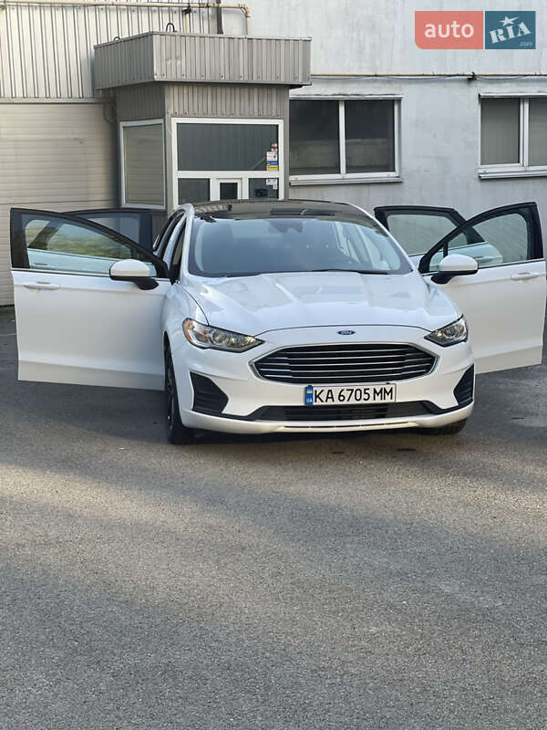 Седан Ford Fusion 2019 в Киеве фото 27 Седан Ford Fusion 2019 в Киеве