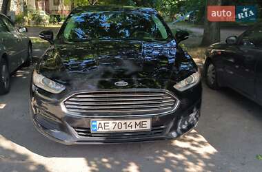 Седан Ford Fusion 2015 в 