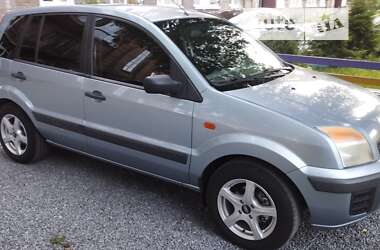 Хэтчбек Ford Fusion 2006 в Звягеле